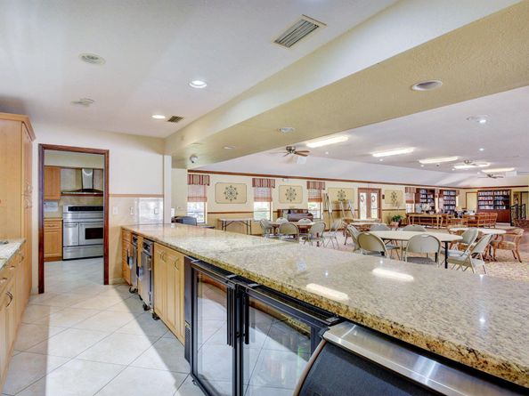 9815 Pineapple Tree Drive 105, Boynton Beach FL 33436