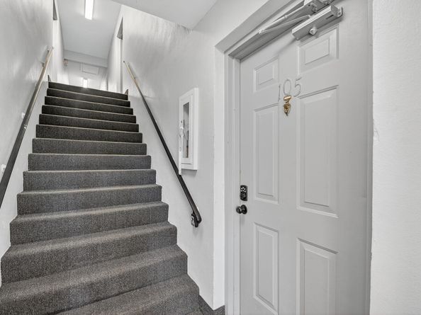 9815 Pineapple Tree Drive 105, Boynton Beach FL 33436