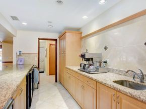 9815 Pineapple Tree Drive 105, Boynton Beach FL 33436