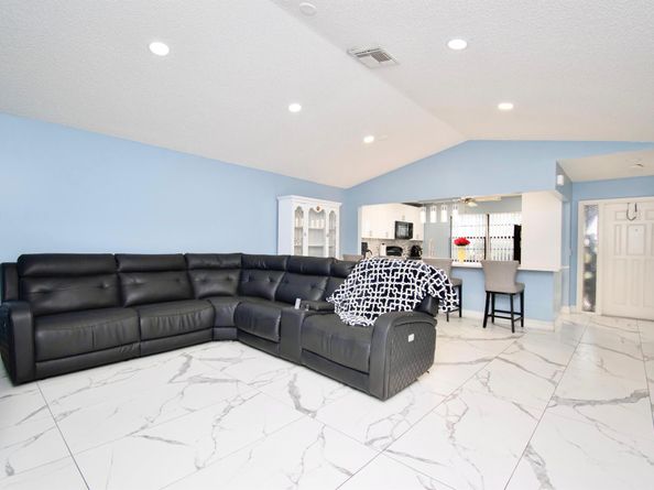23301 Barlake Drive 23, Boca Raton FL 33433