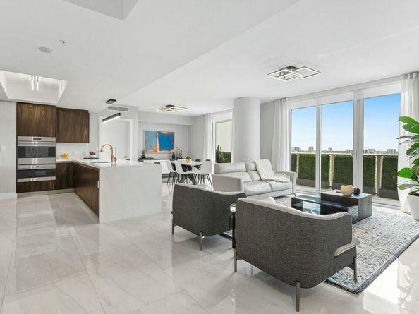 1180 N Federal Highway 1409, Fort Lauderdale FL 33304