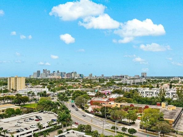 1180 N Federal Highway 1409, Fort Lauderdale FL 33304