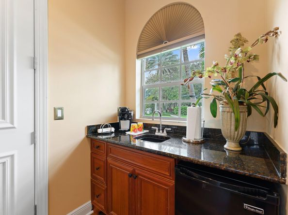 200 Montant Drive, Palm Beach Gardens FL 33410