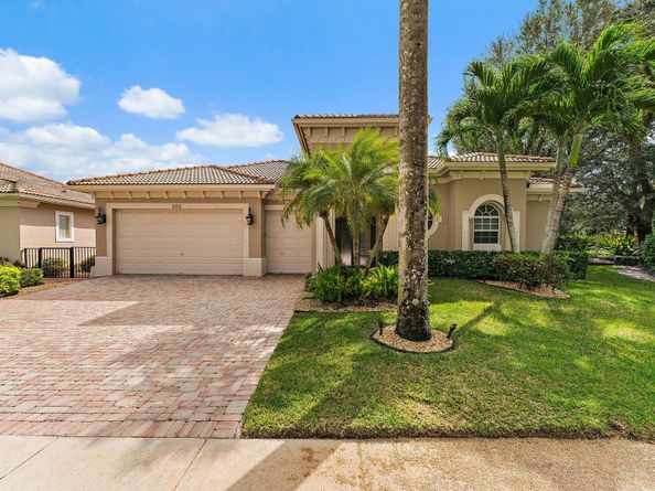 200 Montant Drive, Palm Beach Gardens FL 33410