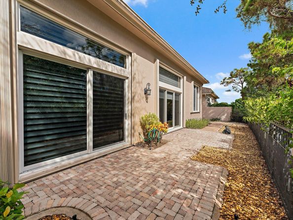 200 Montant Drive, Palm Beach Gardens FL 33410