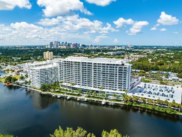 1180 N Federal Highway 707, Fort Lauderdale FL 33304