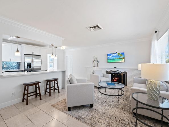 344 Forest Hill Blvd, West Palm Beach FL 33405