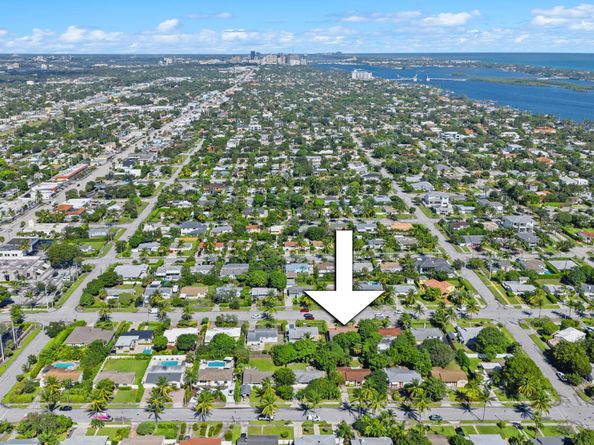 344 Forest Hill Blvd, West Palm Beach FL 33405