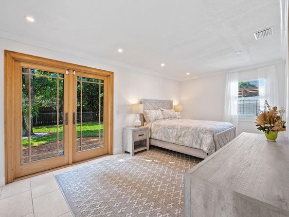 344 Forest Hill Blvd, West Palm Beach FL 33405