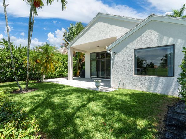 16125 Villa Vizcaya Place, Delray Beach FL 33446