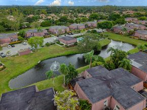 7690 Courtyard Run W, Boca Raton FL 33433