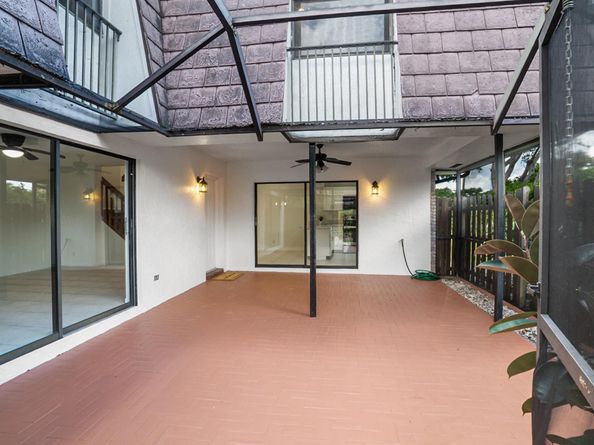 7690 Courtyard Run W, Boca Raton FL 33433