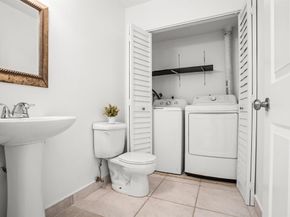 7690 Courtyard Run W, Boca Raton FL 33433