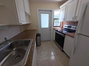 812 Selkirk Street, West Palm Beach FL 33405