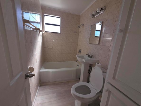 812 Selkirk Street, West Palm Beach FL 33405