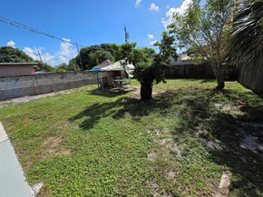 812 Selkirk Street, West Palm Beach FL 33405