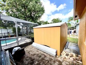 406 SW 80th Ter, North Lauderdale FL 33068