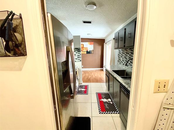 406 SW 80th Ter, North Lauderdale FL 33068