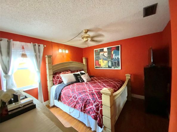 406 SW 80th Ter, North Lauderdale FL 33068