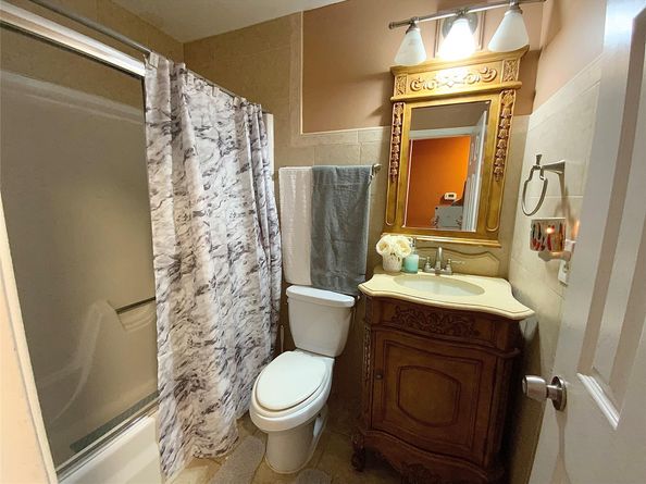 406 SW 80th Ter, North Lauderdale FL 33068