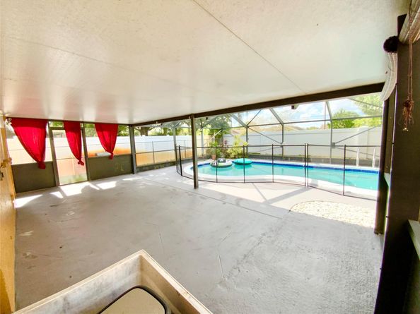 406 SW 80th Ter, North Lauderdale FL 33068