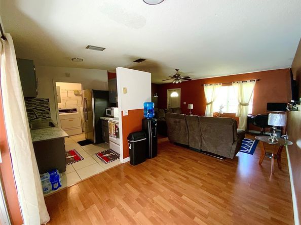 406 SW 80th Ter, North Lauderdale FL 33068