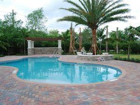 114 SW 127th Ter 114, Plantation FL 33325