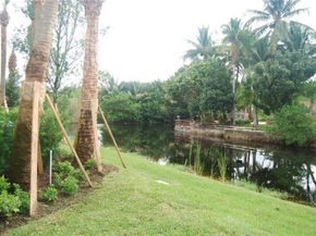 114 SW 127th Ter 114, Plantation FL 33325