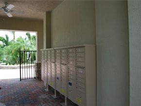 114 SW 127th Ter 114, Plantation FL 33325