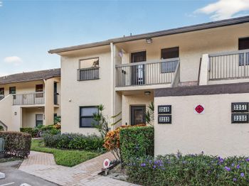 3249 Carambola Cir