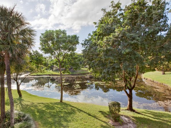 3249 Carambola Cir 3249, Coconut Creek FL 33066