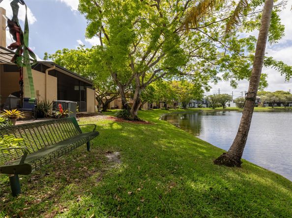 1424 NW 97th Ter 280, Hollywood FL 33024