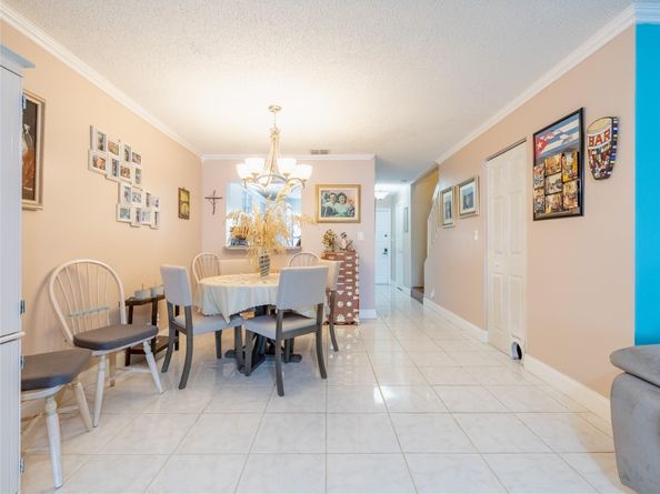 1424 NW 97th Ter 280, Hollywood FL 33024