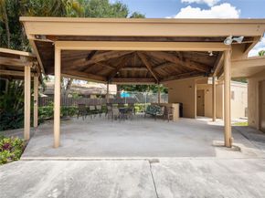 1424 NW 97th Ter 280, Hollywood FL 33024