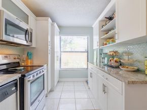 1424 NW 97th Ter 280, Hollywood FL 33024