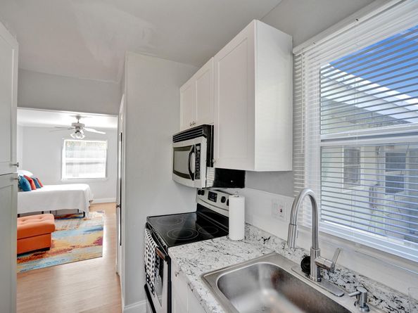 1206 NE 3rd Avenue, Delray Beach FL 33444