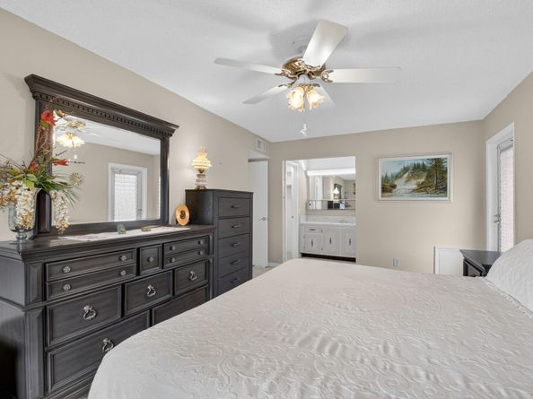 1025 South Dr D, Delray Beach FL 33445