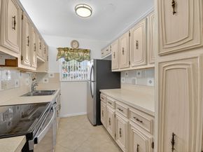 1025 South Dr D, Delray Beach FL 33445