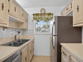 1025 South Dr D, Delray Beach FL 33445