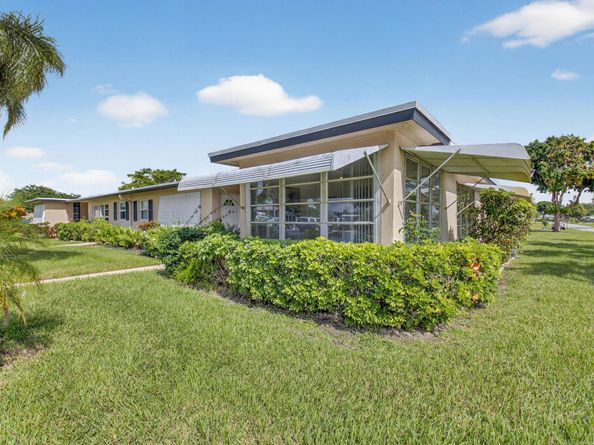 1025 South Dr D, Delray Beach FL 33445