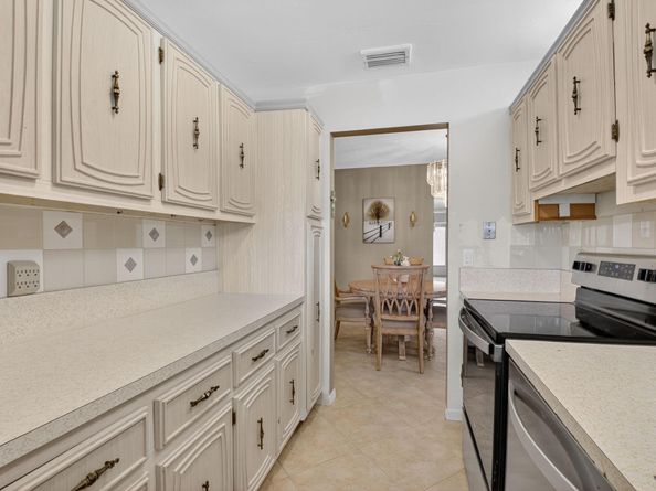 1025 South Dr D, Delray Beach FL 33445