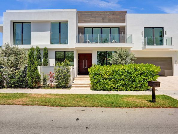 1111 SE 9th AVE, Fort Lauderdale FL 33316