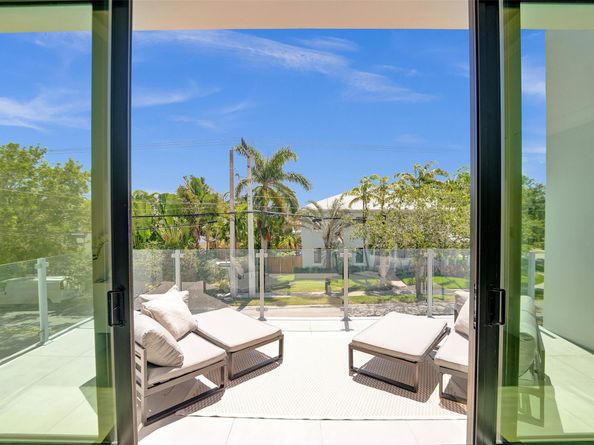 1111 SE 9th AVE, Fort Lauderdale FL 33316