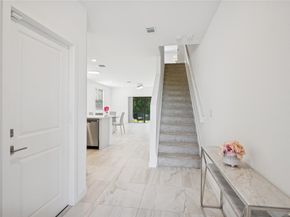 180 SE 5th Ct, Deerfield Beach FL 33441