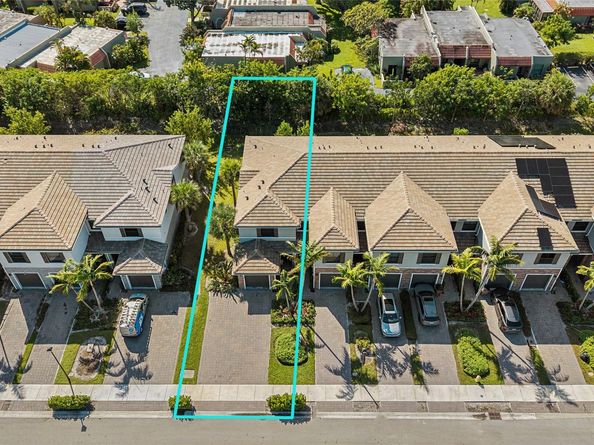 180 SE 5th Ct, Deerfield Beach FL 33441
