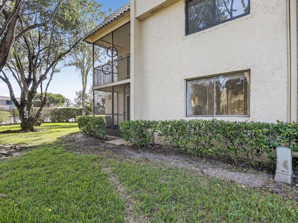 380 Racquet Club Road 106, Weston FL 33326