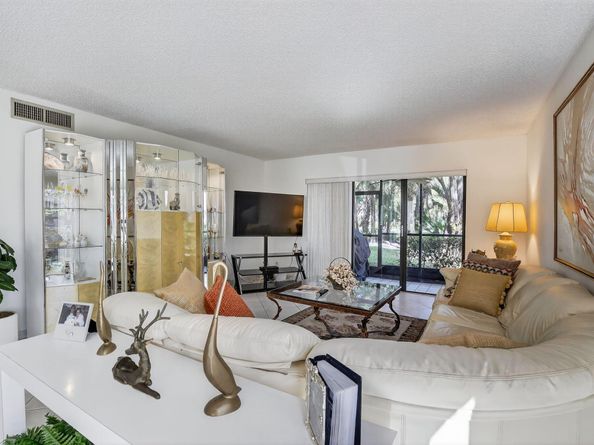 380 Racquet Club Road 106, Weston FL 33326