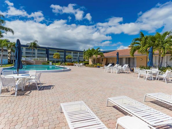 3351 Spanish Trail 115, Delray Beach FL 33483