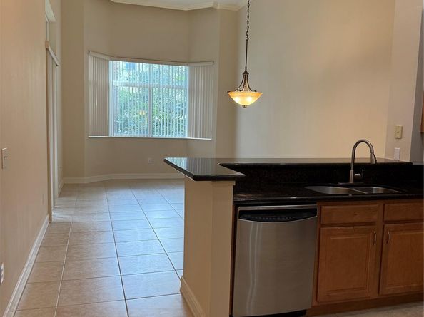 16102 Emerald Estates Dr 129, Weston FL 33331