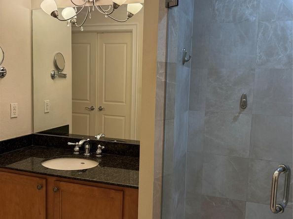 16102 Emerald Estates Dr 129, Weston FL 33331